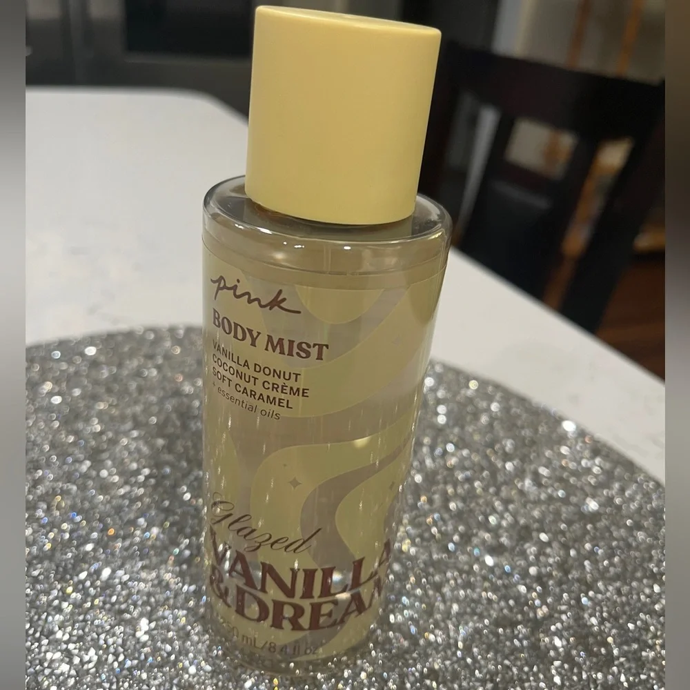 New! VS PINK! - Picture 2 of 10